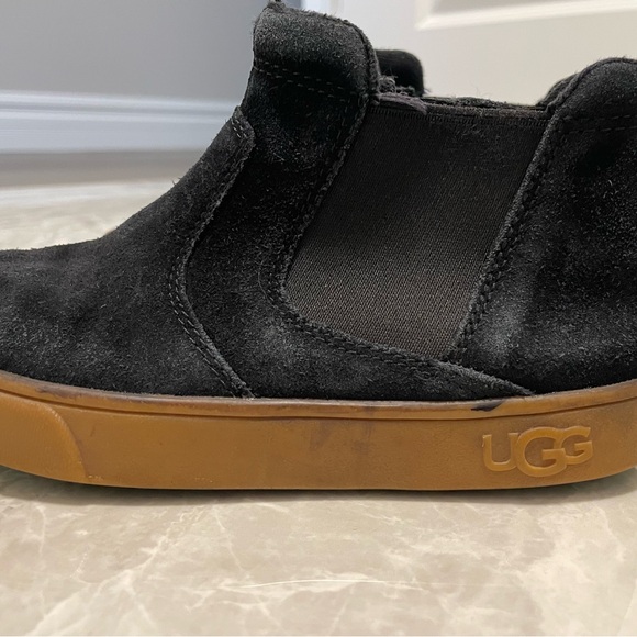 Toddler Ugg booties size 12 - Picture 4 of 5